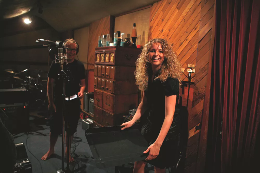 Hush – Fra Nørrebro til Santa Monica – over Nashville