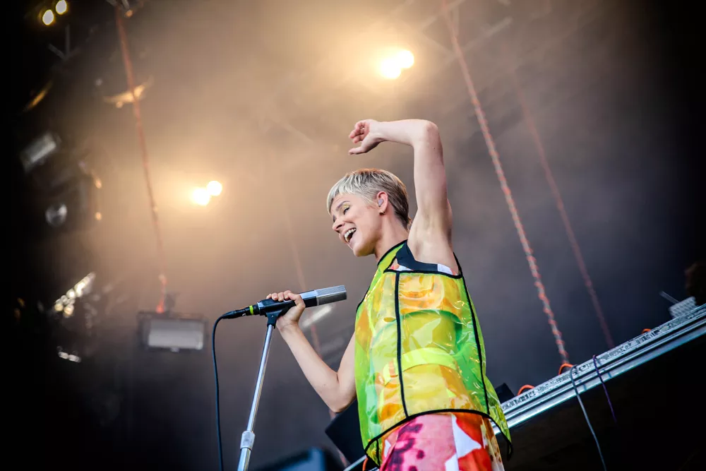 Robyn har premiere på ny låt i HBO-serien «Girls»