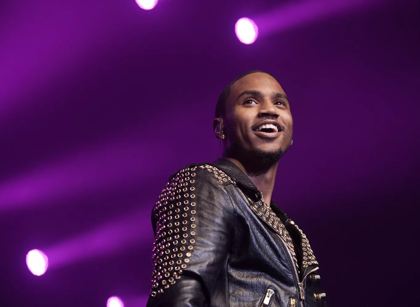 Trey Songz: Store Vega