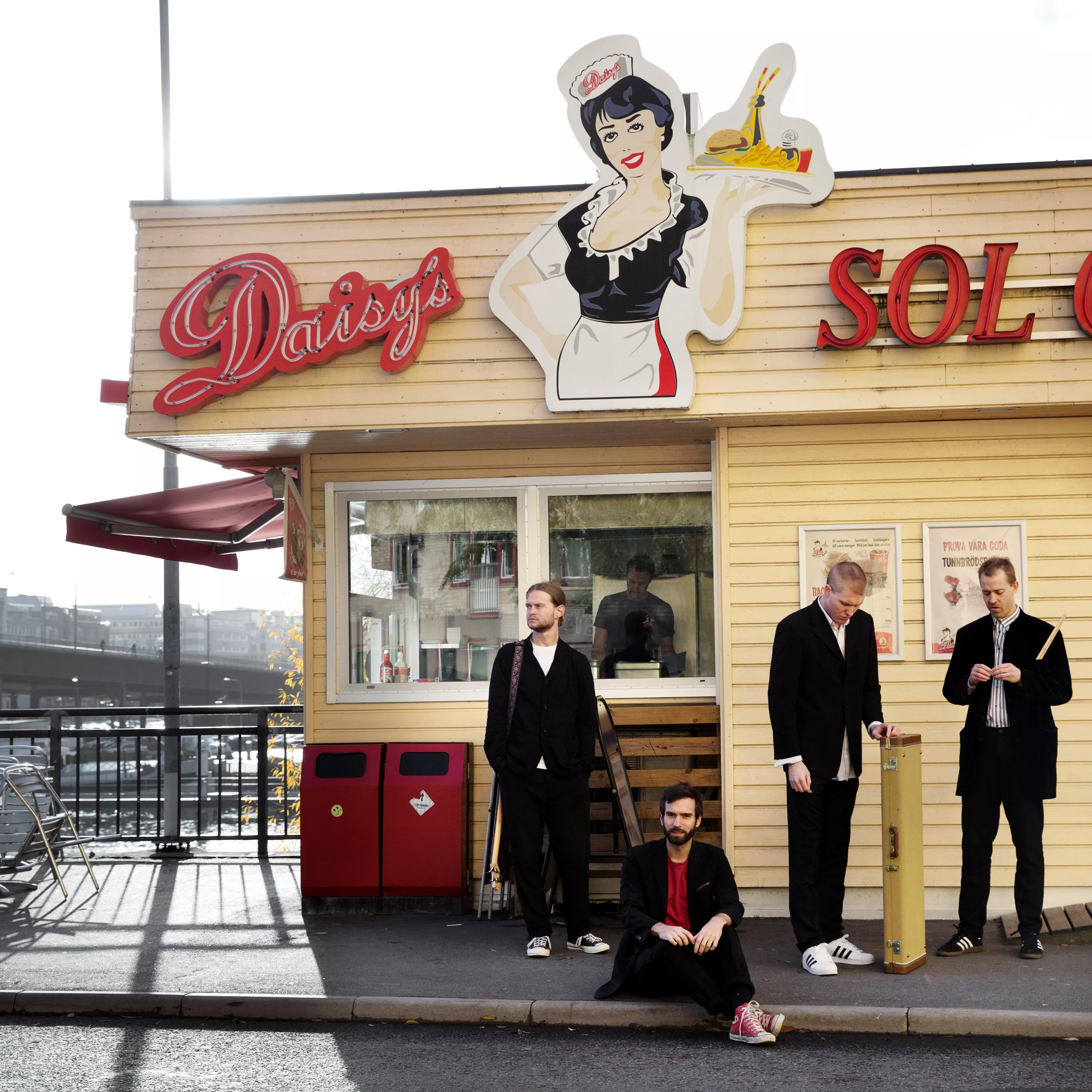 PREMIÄR: Kentz – Kräm (Så Nära Får Ingen Gå)