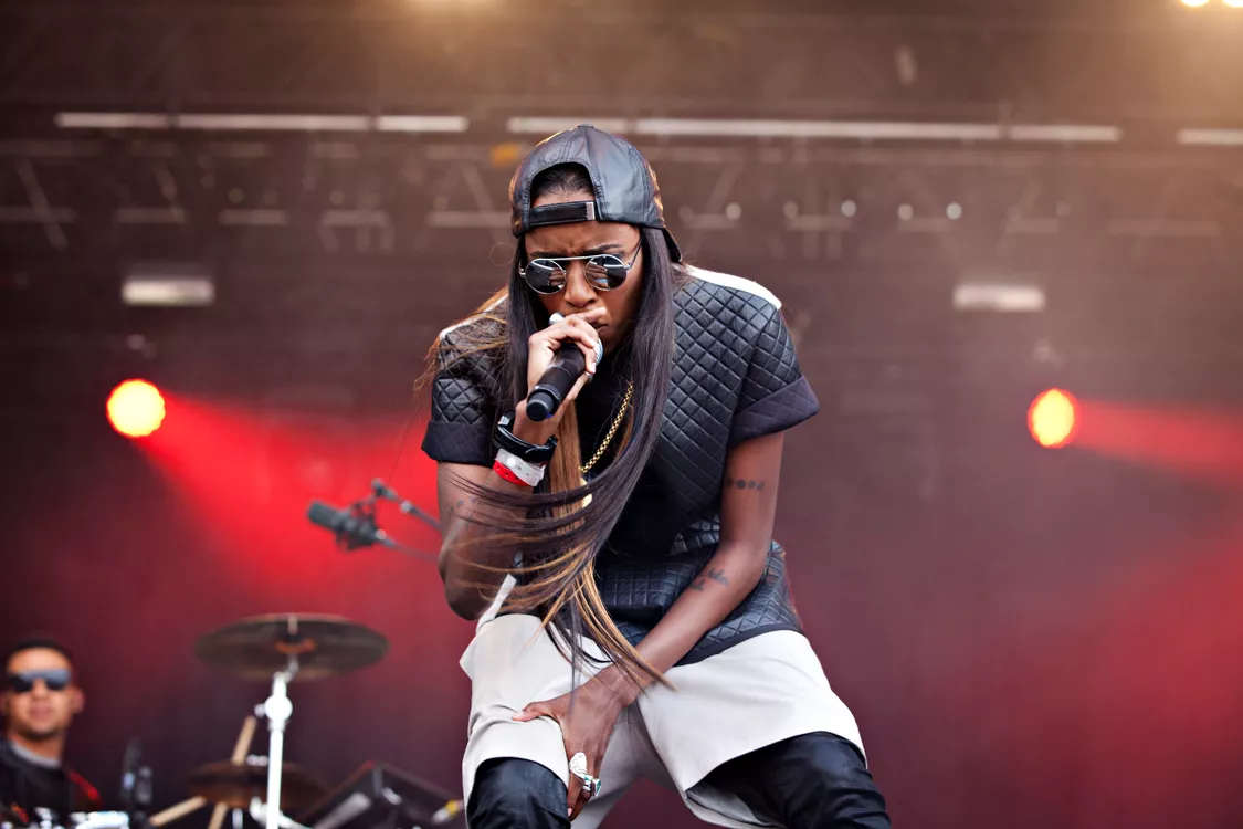 Angel Haze förbannad på SAS