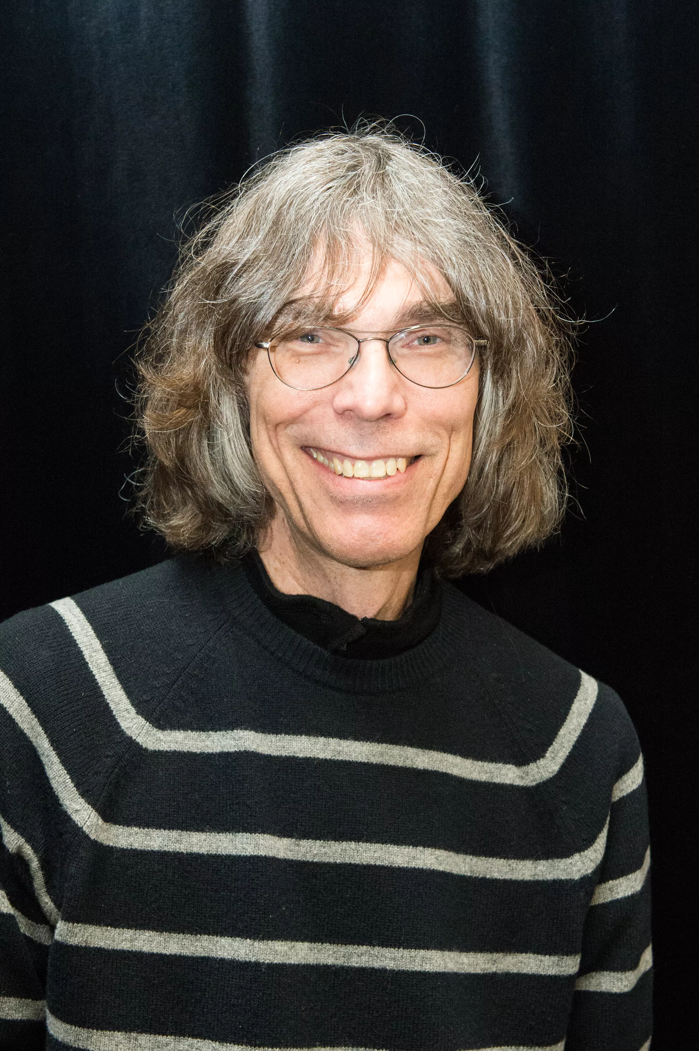 TRØSTE-SPOT: David Fricke-interview: "Musik bør opleves på dens hjemmebane"