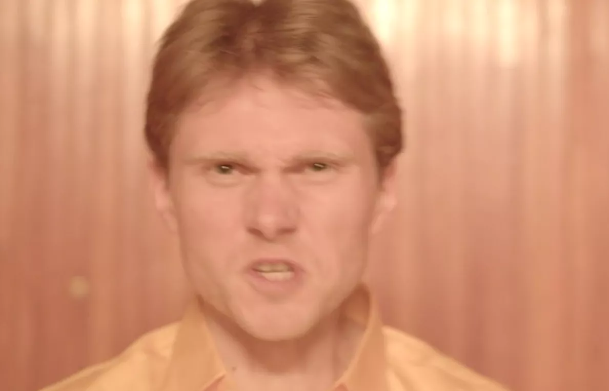 VIDEOPREMIERE: Suni fortolker “Suicide Tuesday”-syndromet i ny æstetisk video 