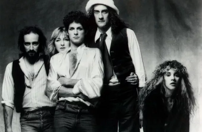 ROCKHISTORIE: Fleetwood Mac klar med livealbum fra storhedstiden - lyt til to sange her