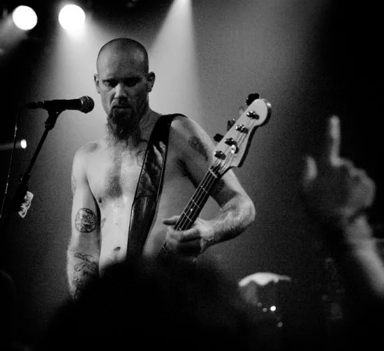 Nick Oliveri på nytt QOTSA-album
