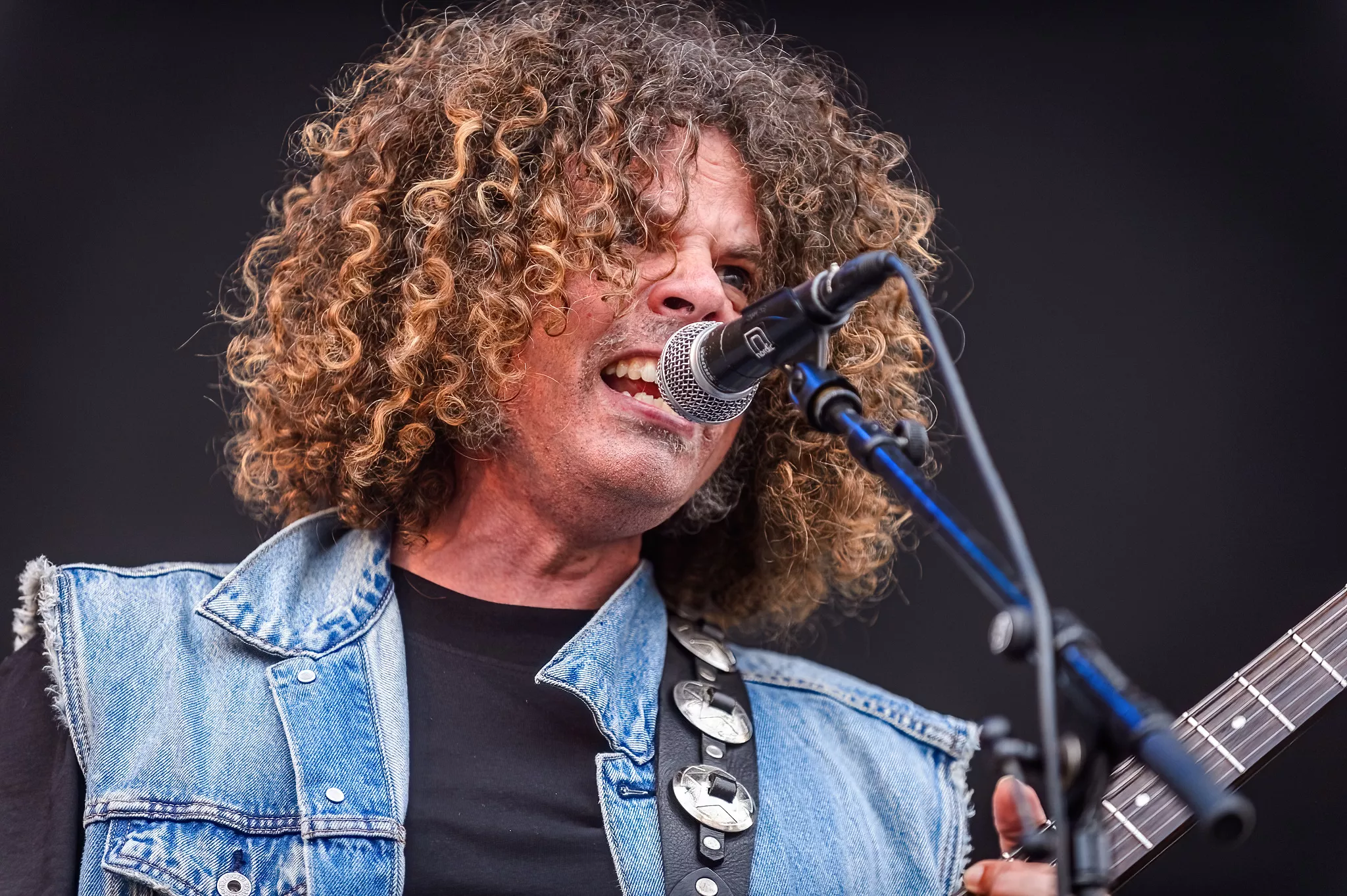 Ufarlig ulvemor: Solid stiløvelse for et festparat publikum