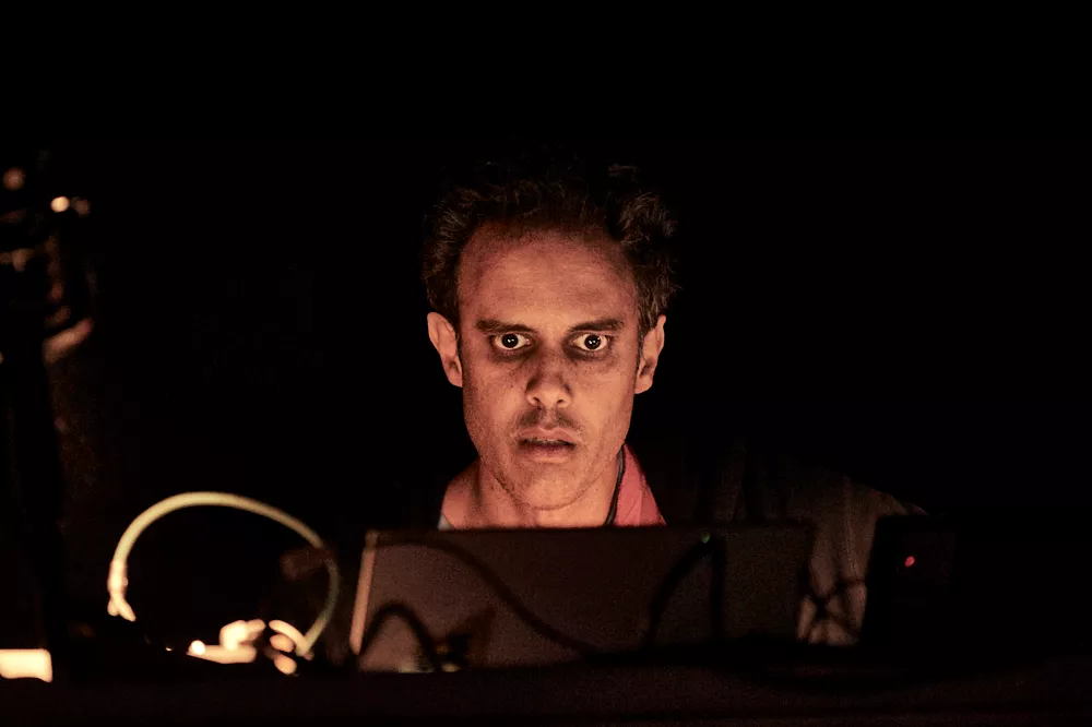 Skønhed og drive under nattehimlen