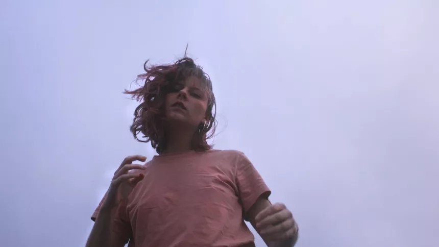 VIDEOPREMIERE: Stærk livesession fra stortalentet Sille Trolle