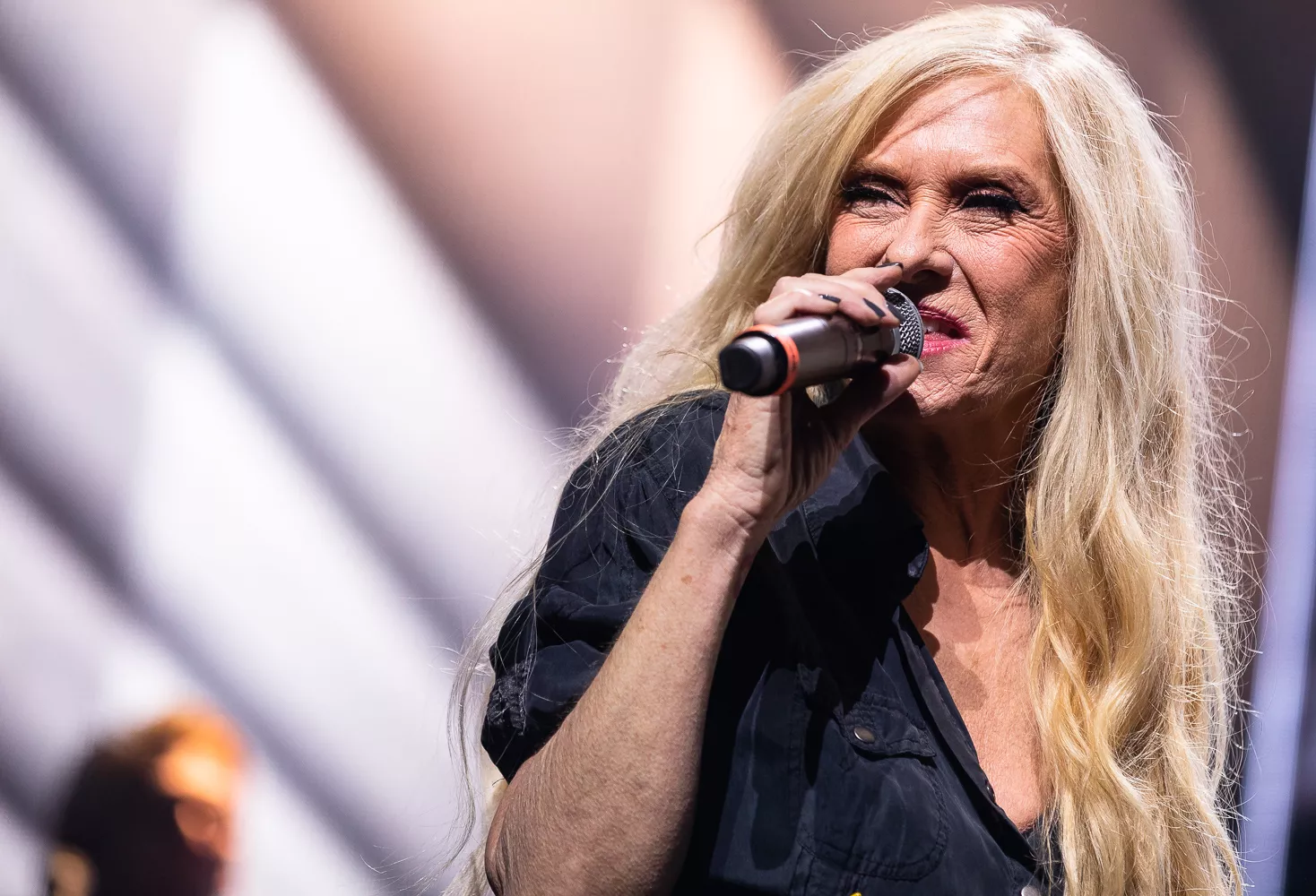 Sanne Salomonsen tager på akustisk turné