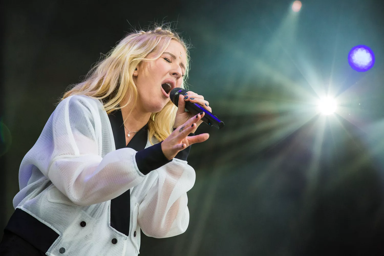 Ellie Goulding: Rød scene, Tinderbox