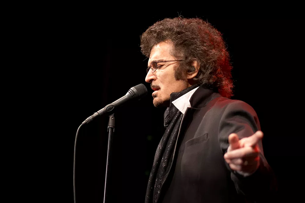 Gino Vannelli med trio: Galaksen, Værløse