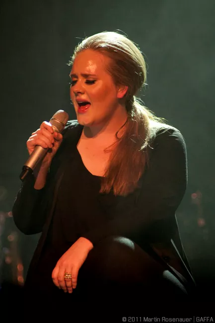 Adele skubber Rasmus Seebach af førstepladsen