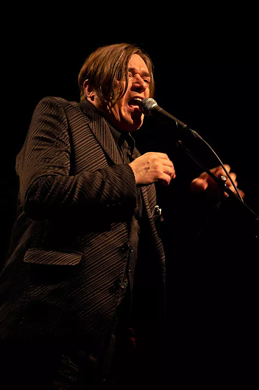 Einstürzende Neubauten spiller med danske musikere