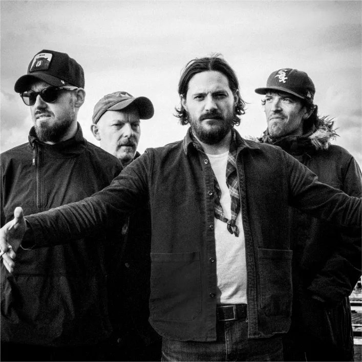 The Floor Is Made of Lava udgiver liveplade og genudgiver studiealbum