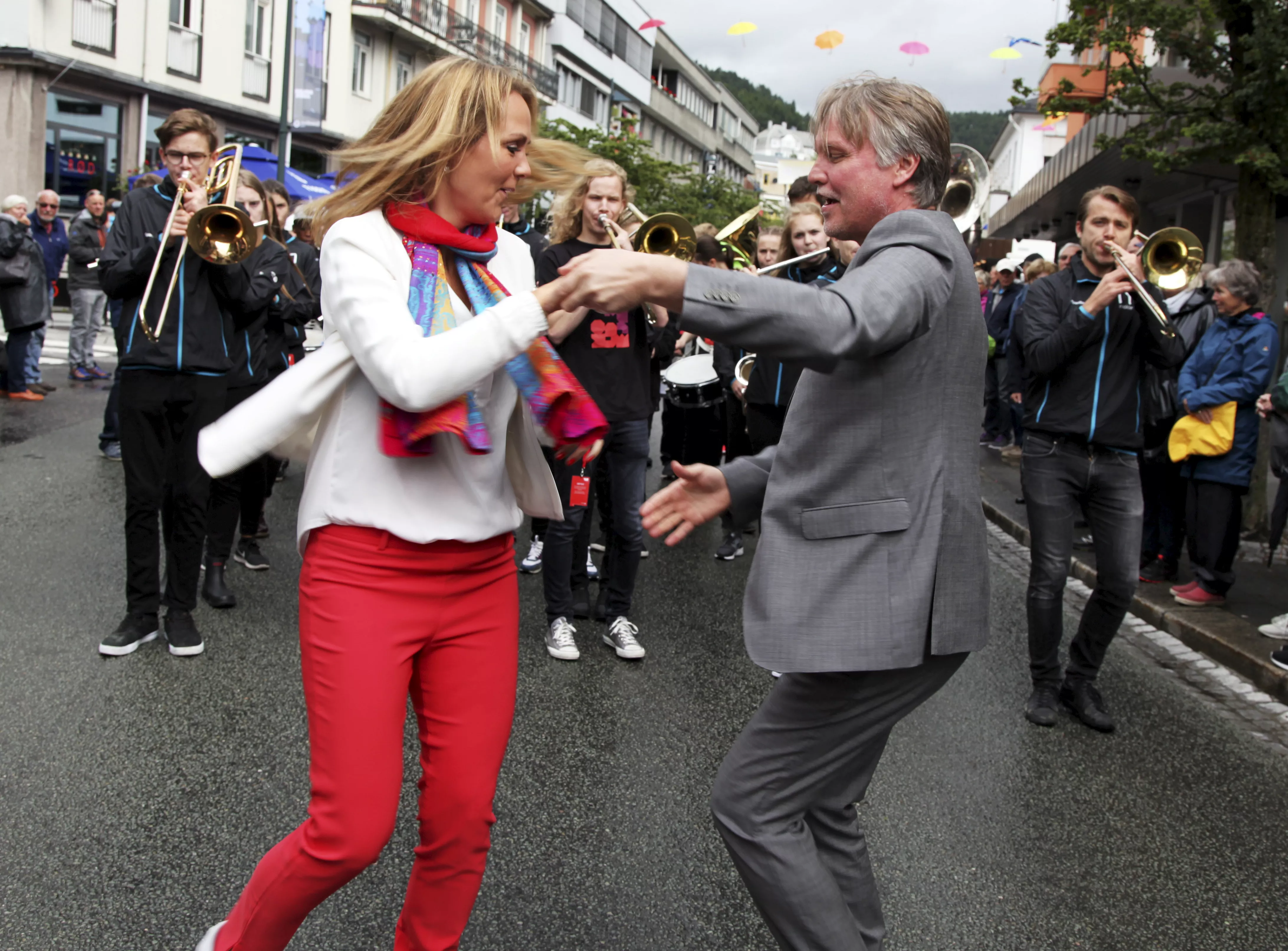 Kulturministeren avslører hvilken låt som alltid får henne til å danse