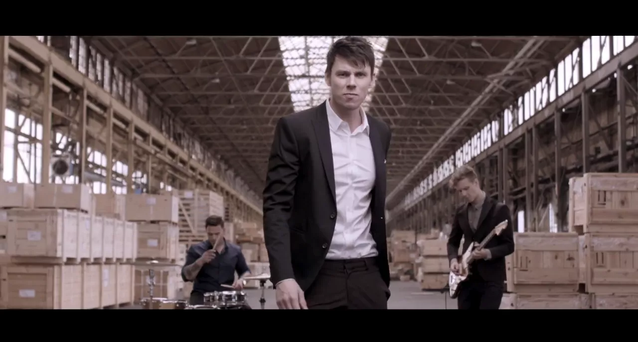 Videopremiere: Bjørnskov hylder venskabet 