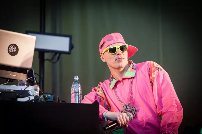 Interview: Marvelous Mosell og Tue Track om klam pizza og old school rap