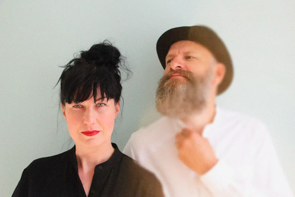 Musikalsk digter og multimusiker mødes, og sød spoken word-synergi opstår