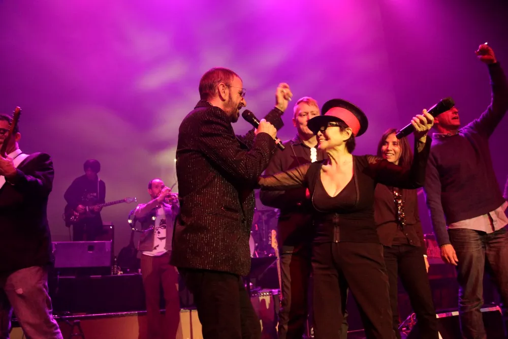 På Island med Yoko Ono