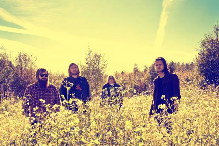 Isobel & November: Sleeping keys