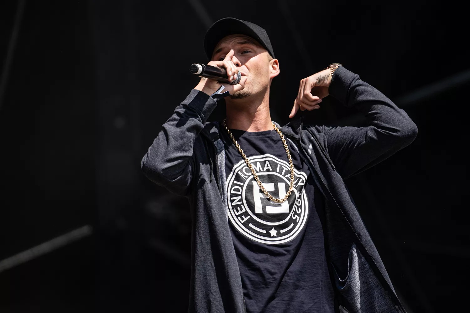 Så har Gilli omsider udgivet sit første album