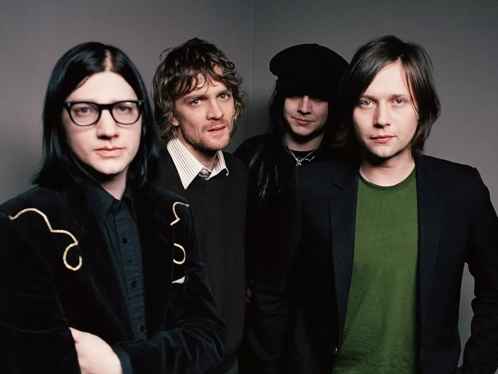Efter 10 års musiktørke: The Raconteurs udgiver nyt album i 2019