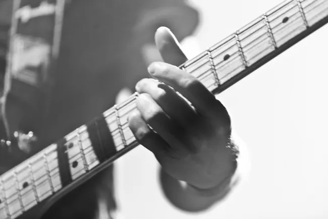 Forskning: Mænd med guitarer har større chance for at få en date