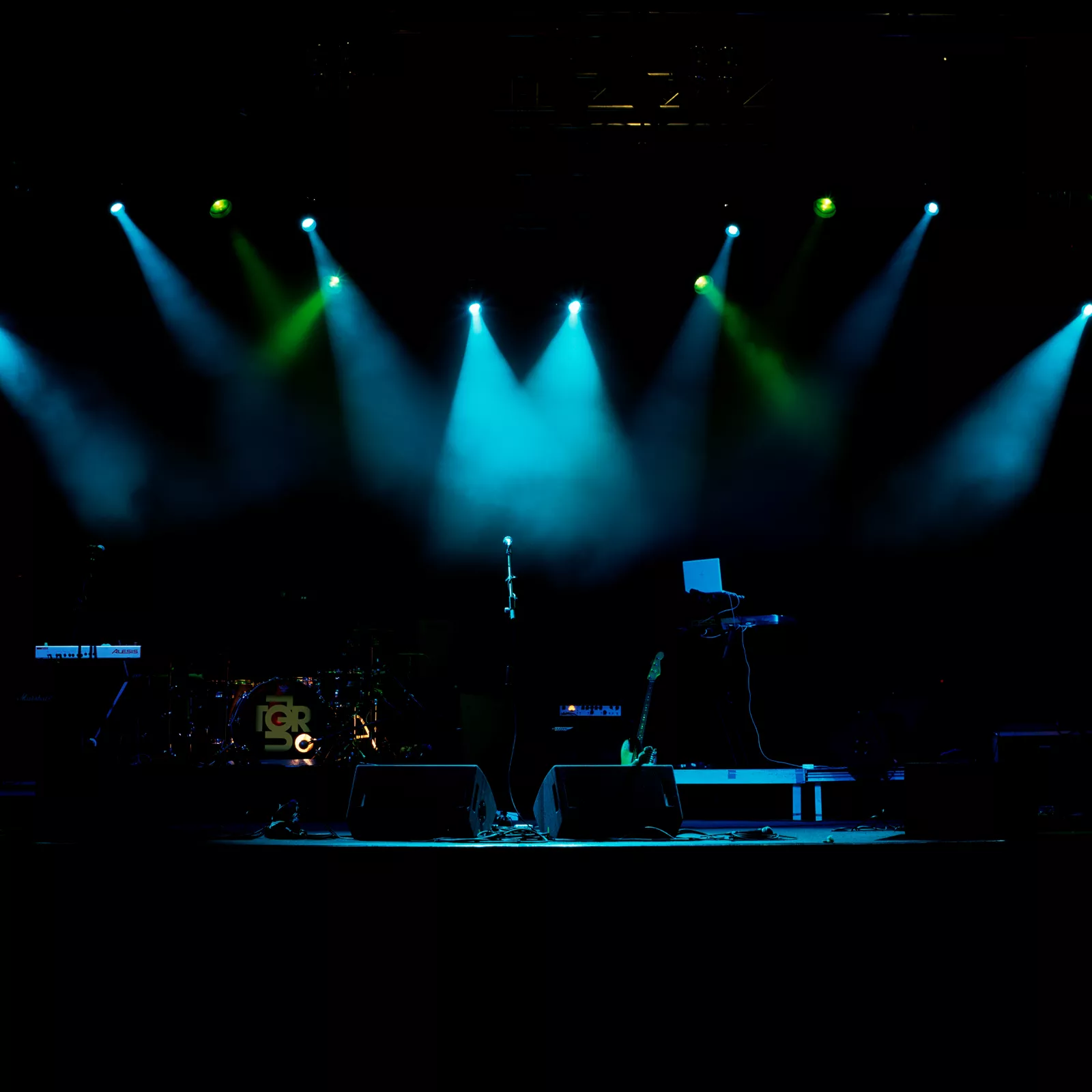 Indieveteraner i topp på studentlistan