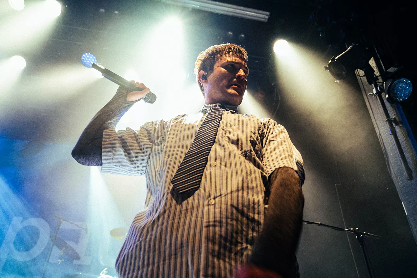 Publikum klappede i og klappede for fædrelandet og Zar Paulo