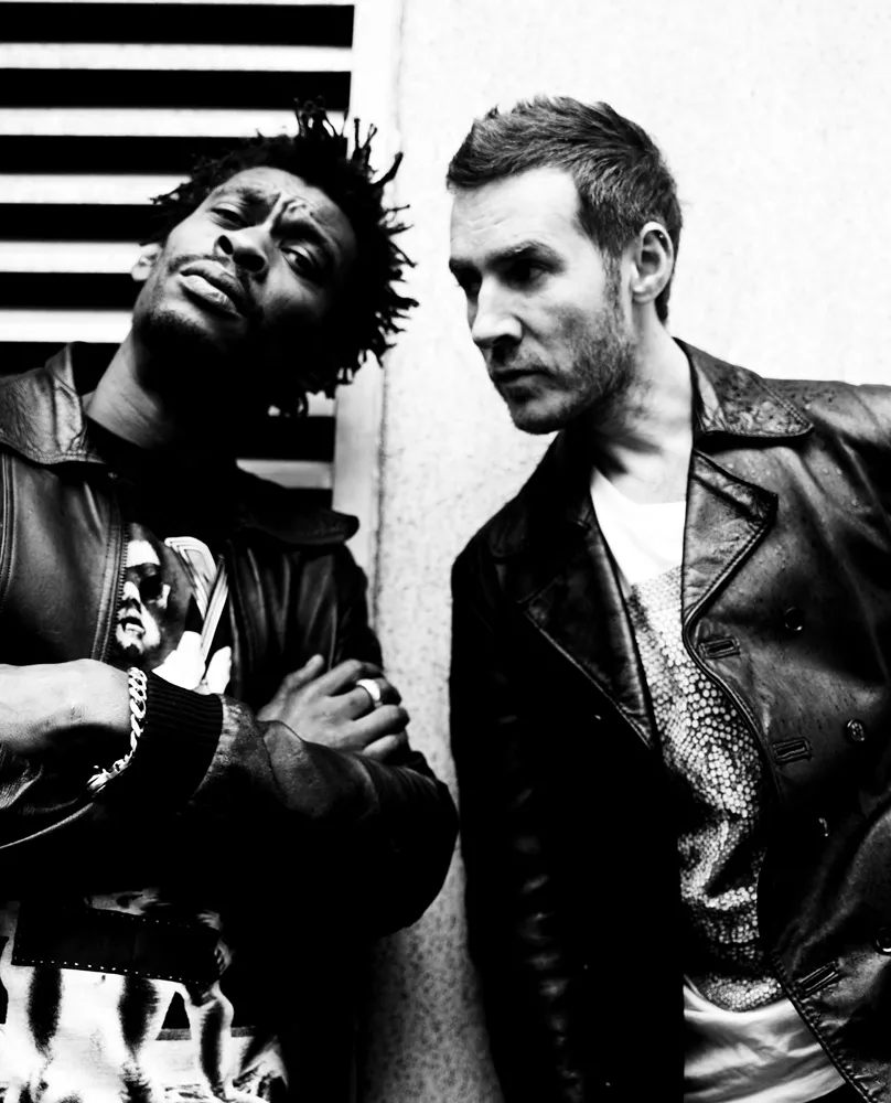 Massive Attack - I Helgoland splitter de atomer