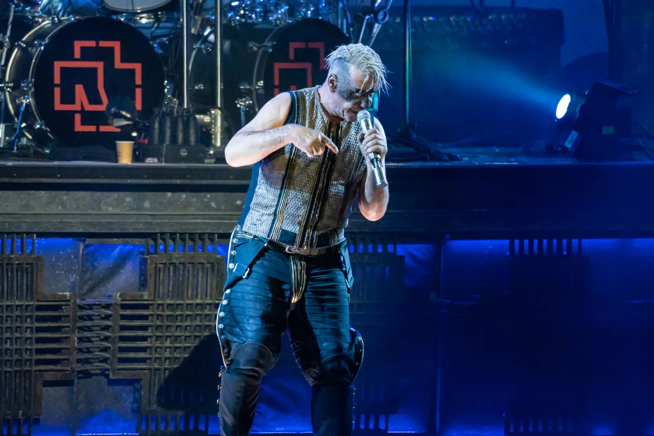 Influencer reagerer på påbud fra Till Lindemanns advokater: "Et slag i ansigtet"