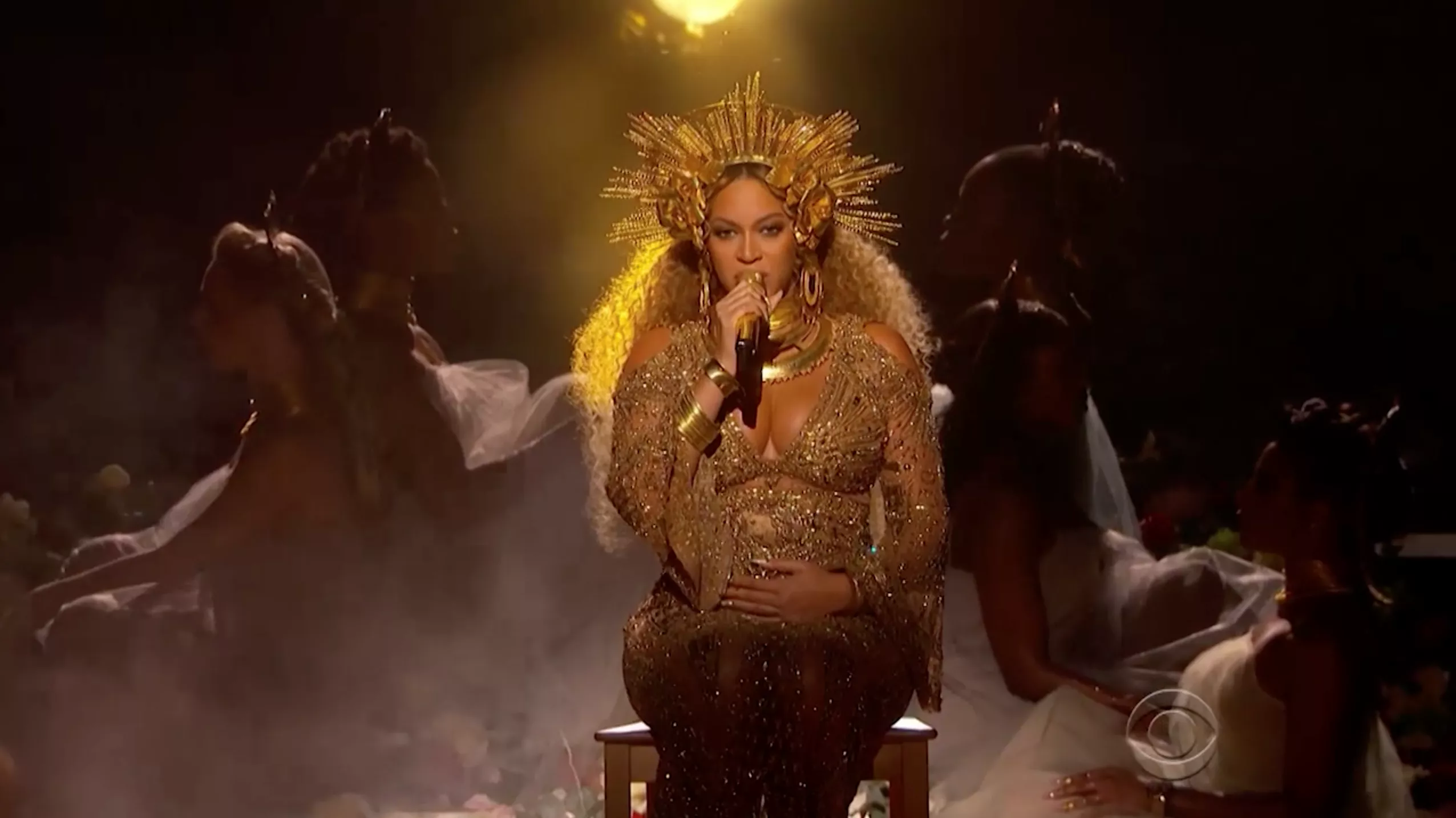 Beyoncé anklages for at udøve sort magi