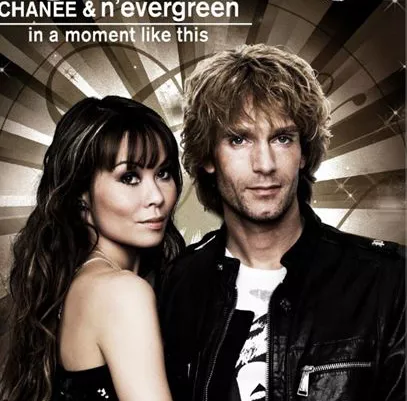 In A Moment Like This - Chanée & n'evergreen
