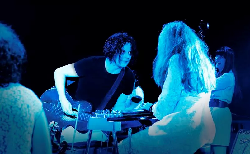 Fotoserie: Maggie Björklund på turné med Jack White med flere