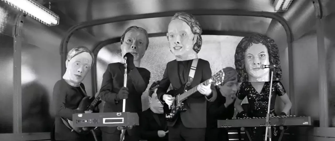 Se den efterlängtade Arcade Fire-videon