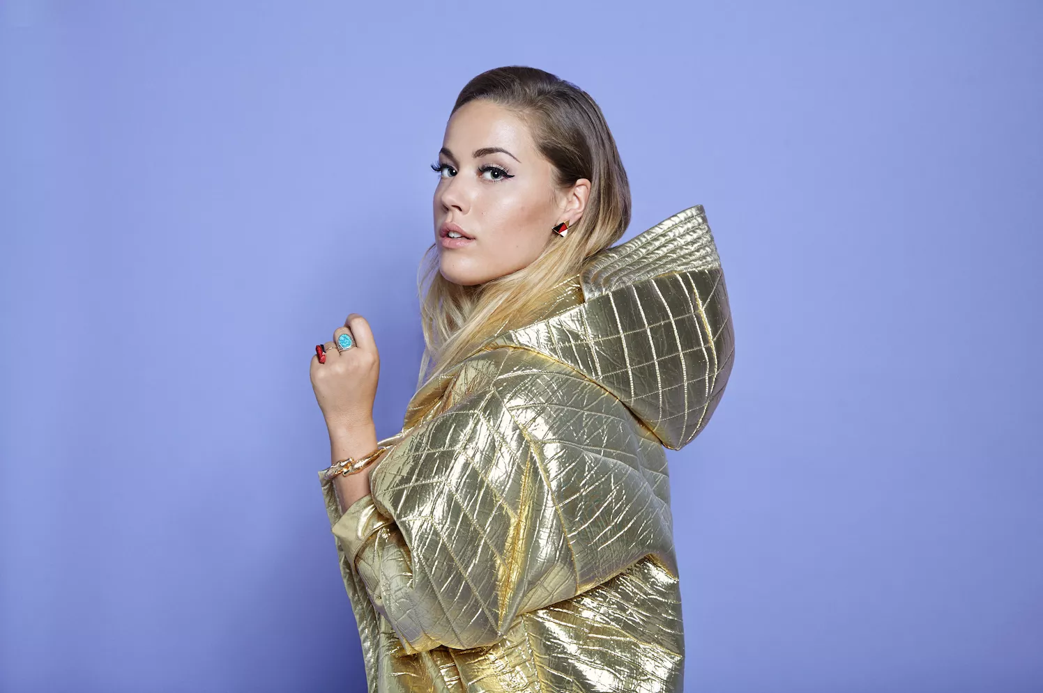 4 kjappe med singelaktuelle Julie Bergan