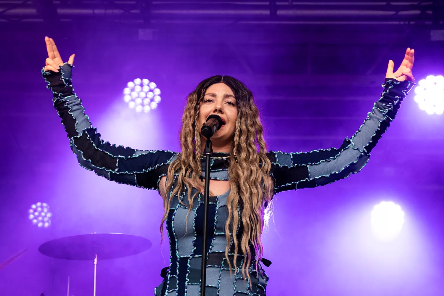 Dansefest med hugtandsbid