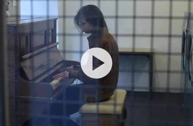 Vinnie Who klar med ny gør-det-selv-musikvideo