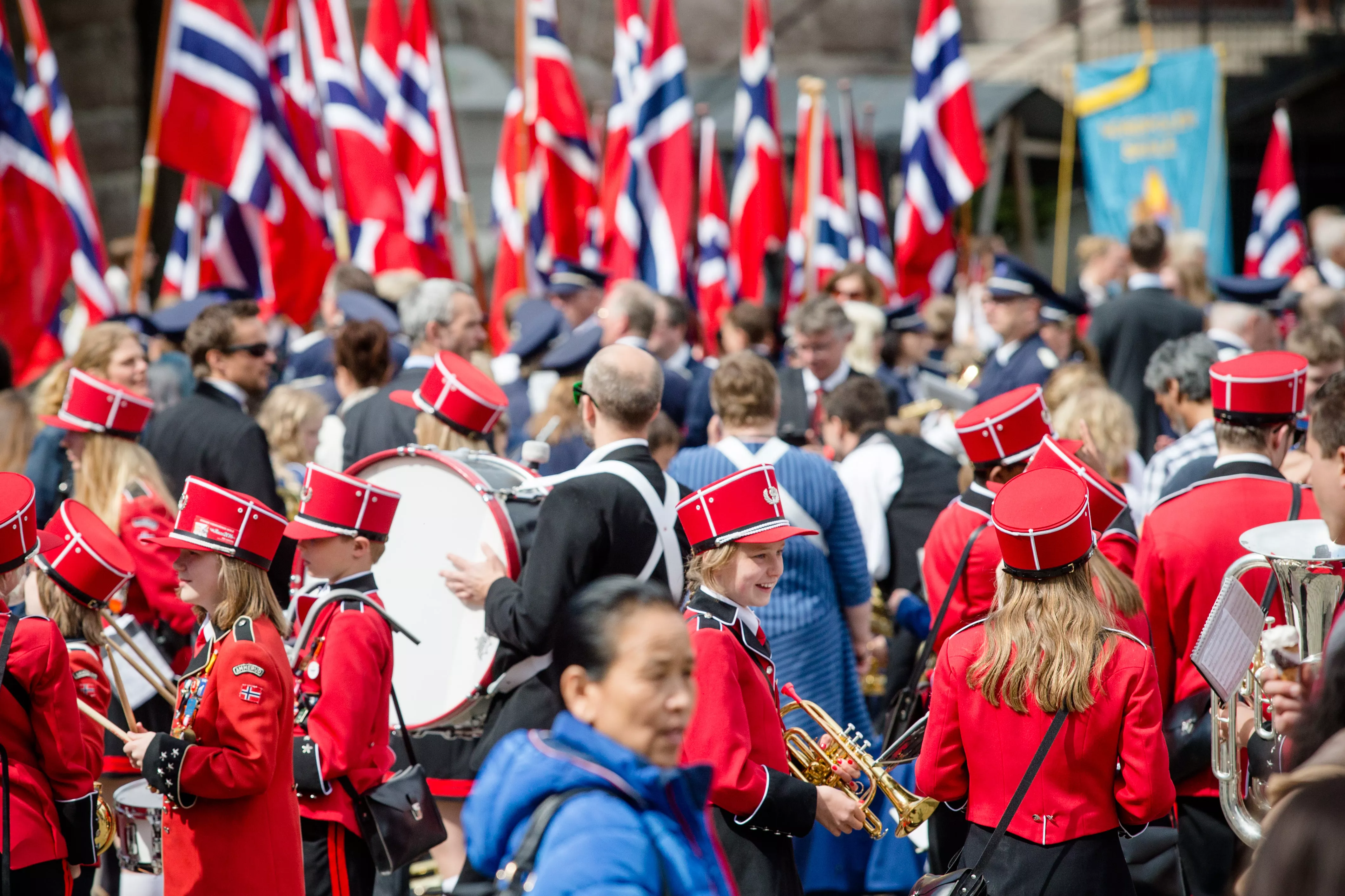 Korpsmusikanter frykter hullete gater
