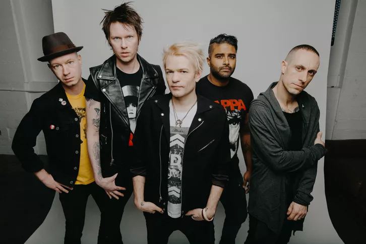 Sum 41 må avlyse konserter - Whibley innlagt på sykehus