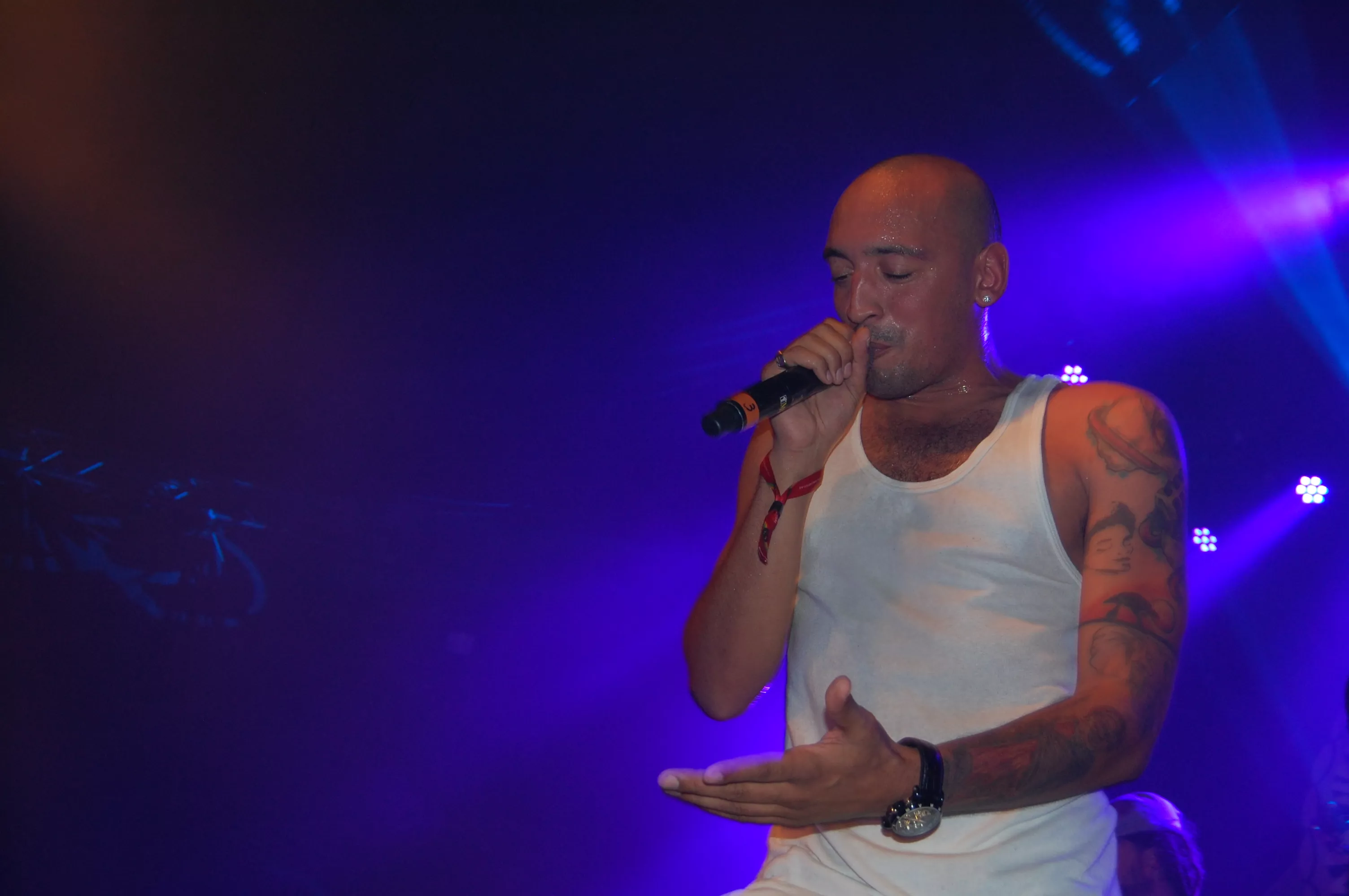 Stort anlagt støttekoncert flyttes