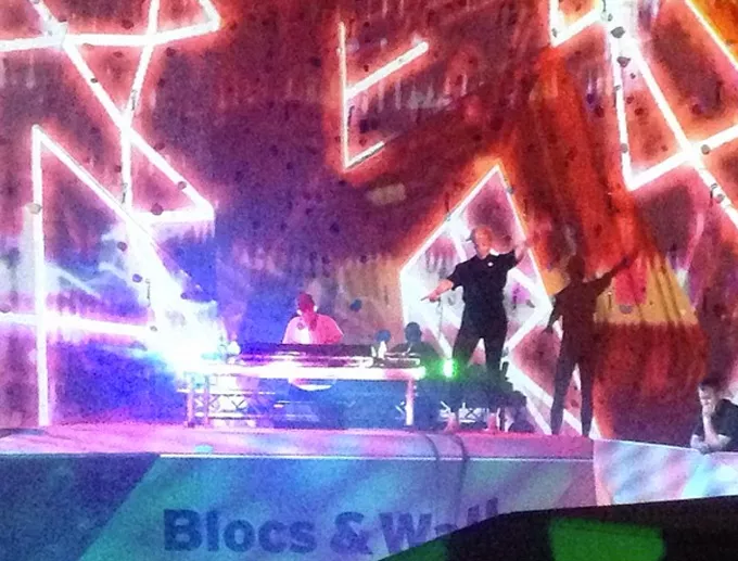 DJ Blazing alias Jenny Wilson b2b Djuna Barnes: Distortion, Final Party, København