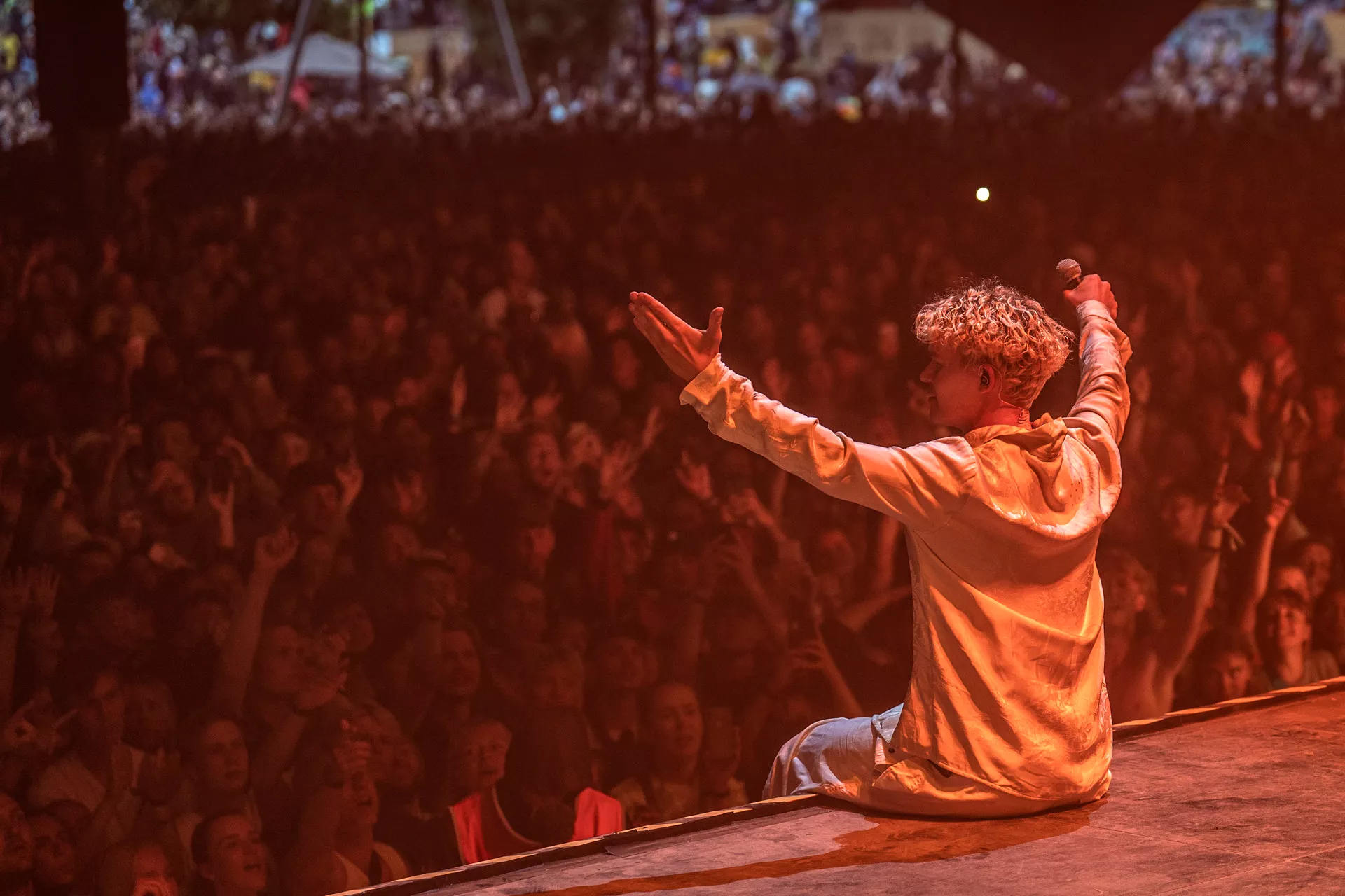 Saveus med stramt, timet band, nærvær og intensitet