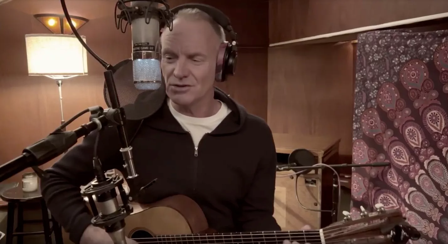 VIDEO: Se Sting fortolke klassikeren "Russians" til støtte for Ukraine