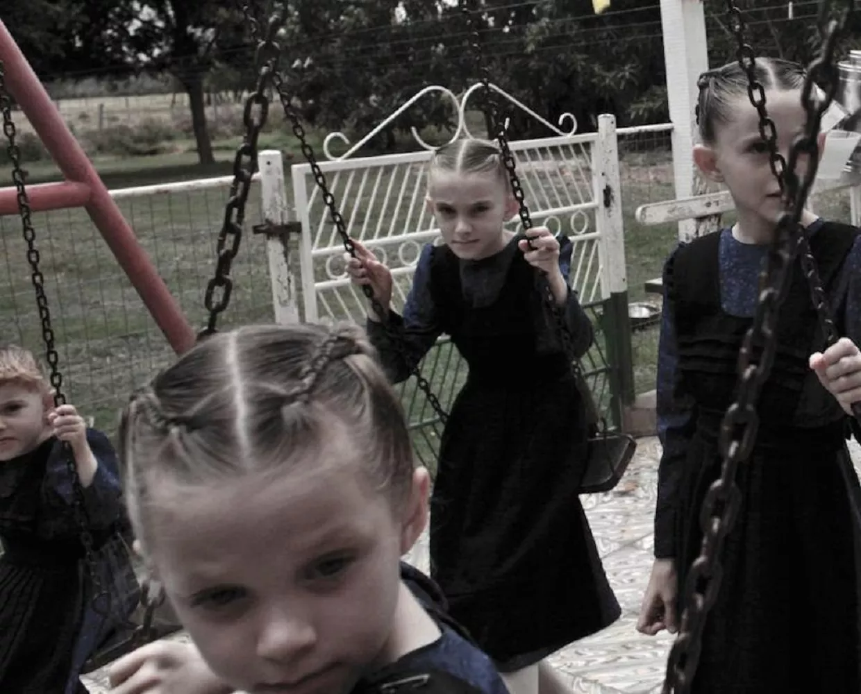 Amnesty (I) - Crystal Castles