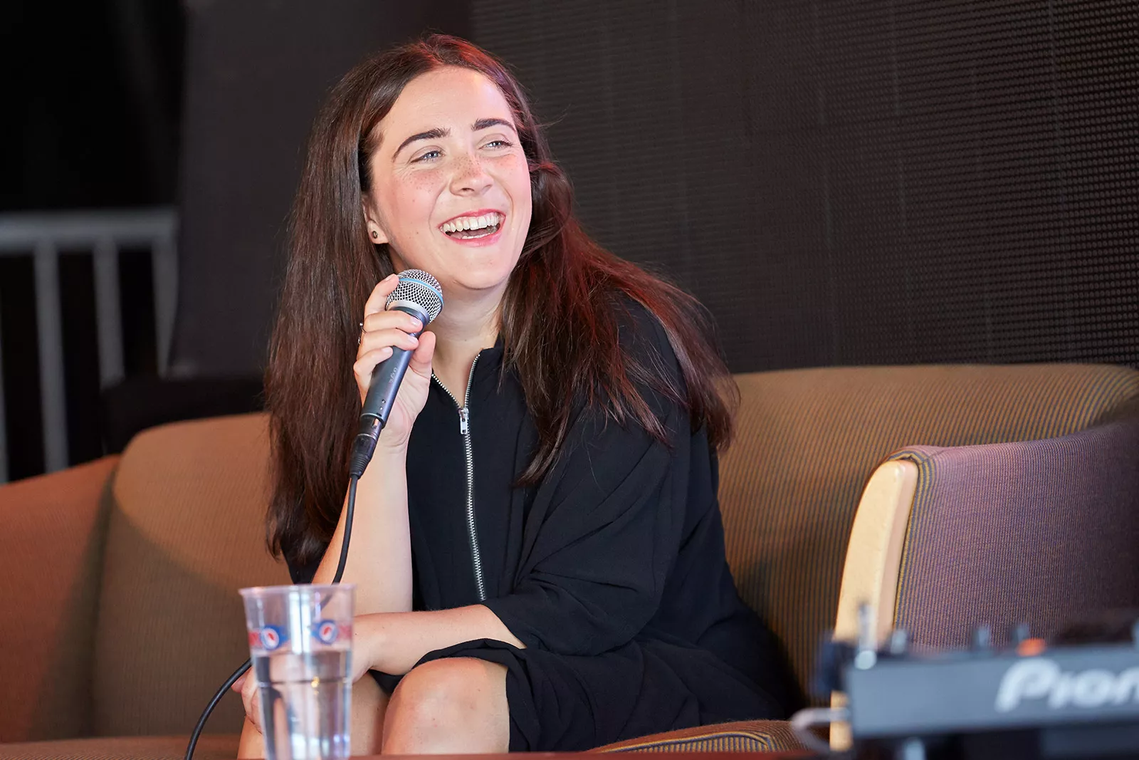 Hi-Fi Scenen på Øyafestivalen: Q&A med Emilie Nicolas