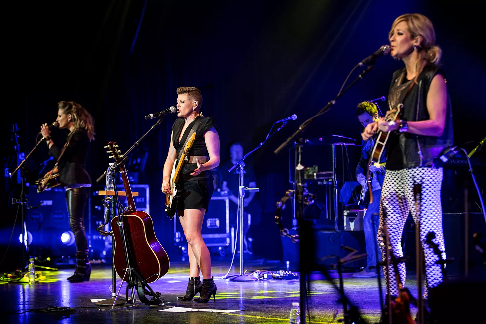 Dixie Chicks skifter navn efter racisme-debat og udgiver protestsang