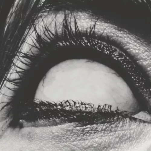 Drar ner rejält på sin karakteristiska ljudvägg