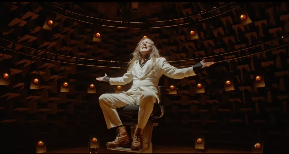 Jesper Binzer lærer at gå