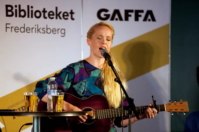 Se GAFFA-Pris-nominerede Tina Dickow give tre numre